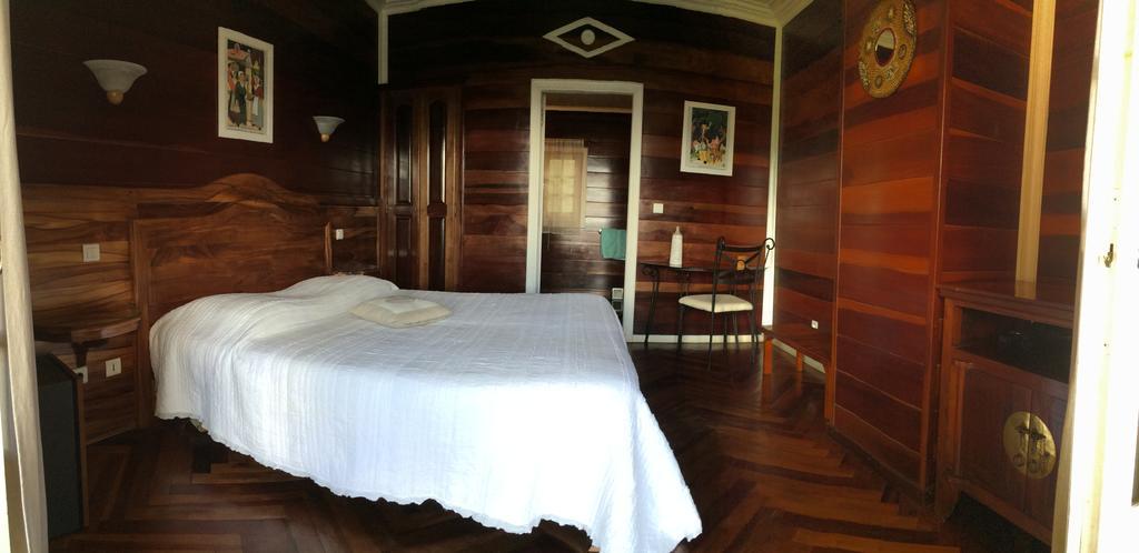 Le Bois Rouge Hotel Cilaos Quarto foto